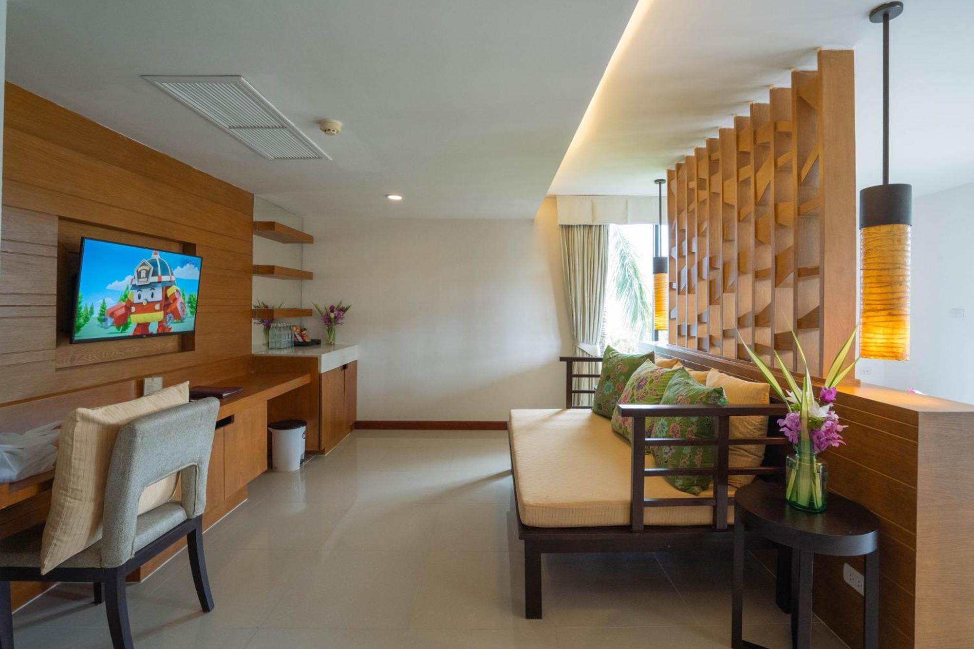 Hotel Peach Blossom & Pool - Sha Kata Beach