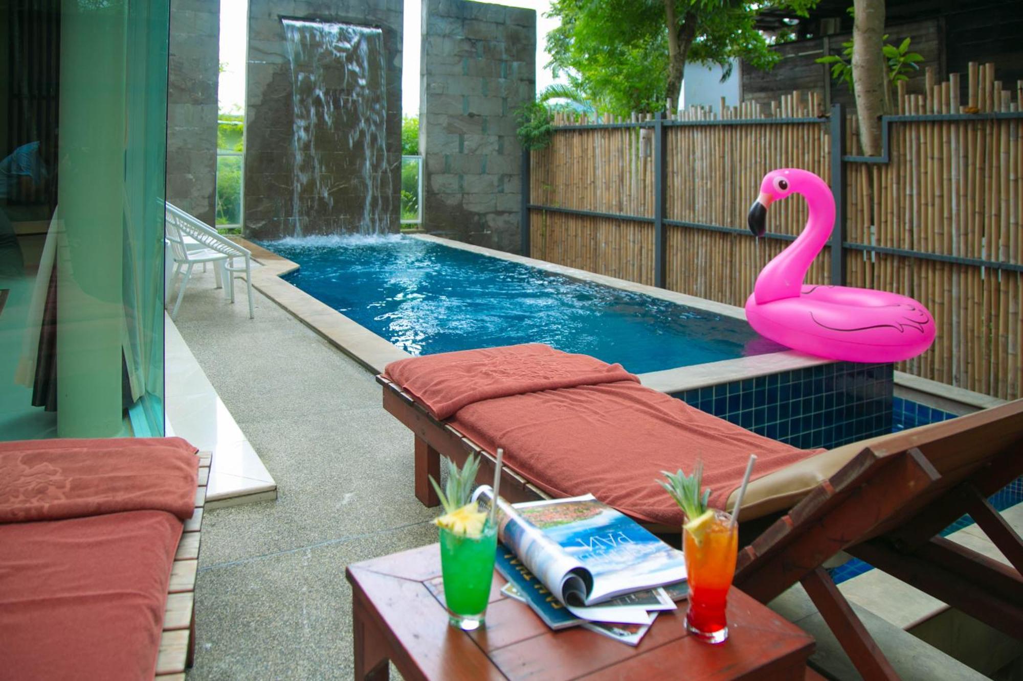 Peach Blossom & Pool - Sha 4*