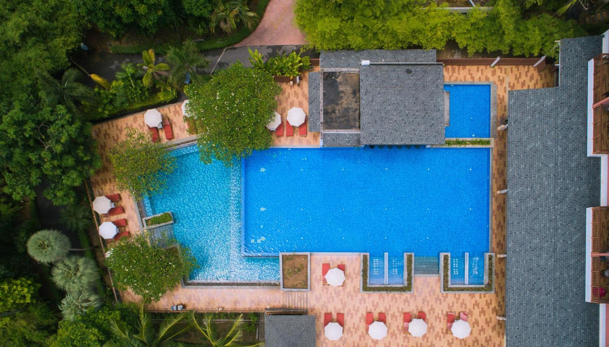 Peach Blossom & Pool - Sha Ката-Бич